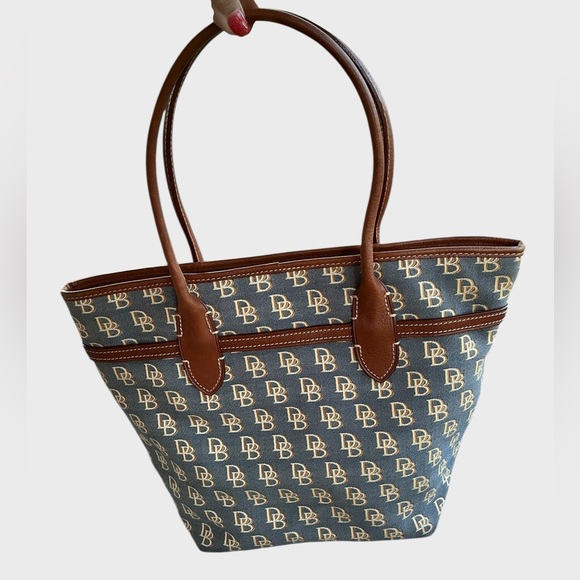 Dooney & Bourke Jenna Signature Collection Logo Tassel Tote Bag - Picture 4 of 14